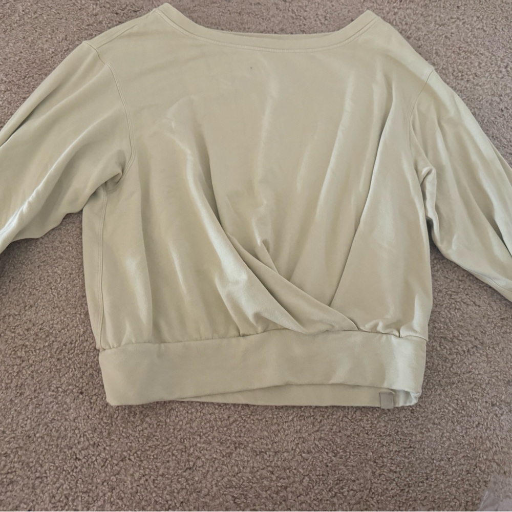 Lululemon crewneck